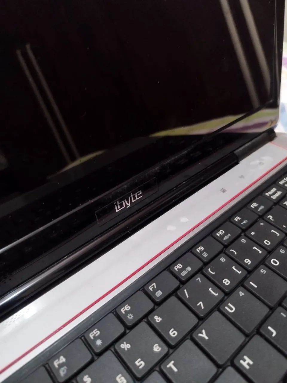 Notebook Ibyte eclipse, retirada de peças 