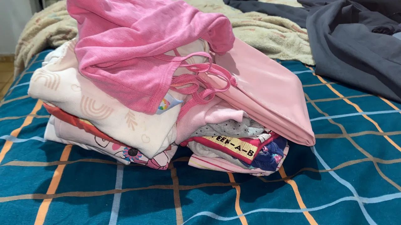 Doação de roupa de bebê de 06a9 meses 