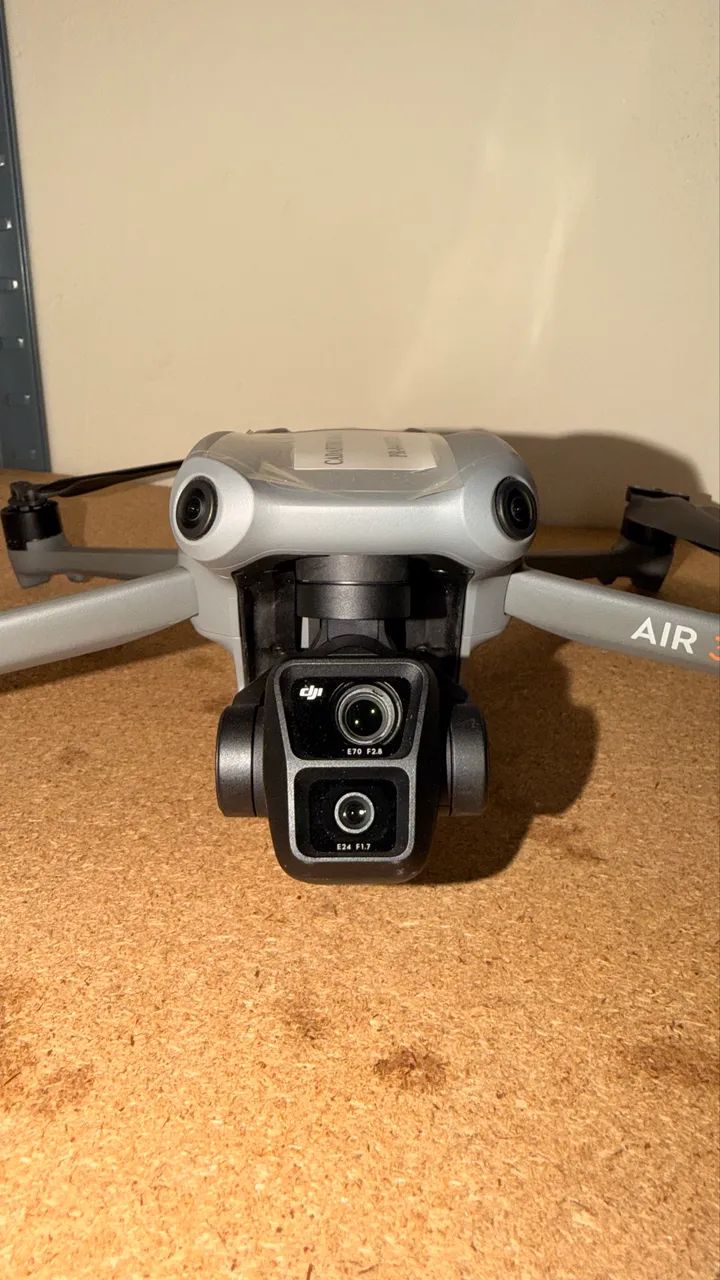 Drone DJI Air 3 Combo Fly More Controle com Tela - Foto 3