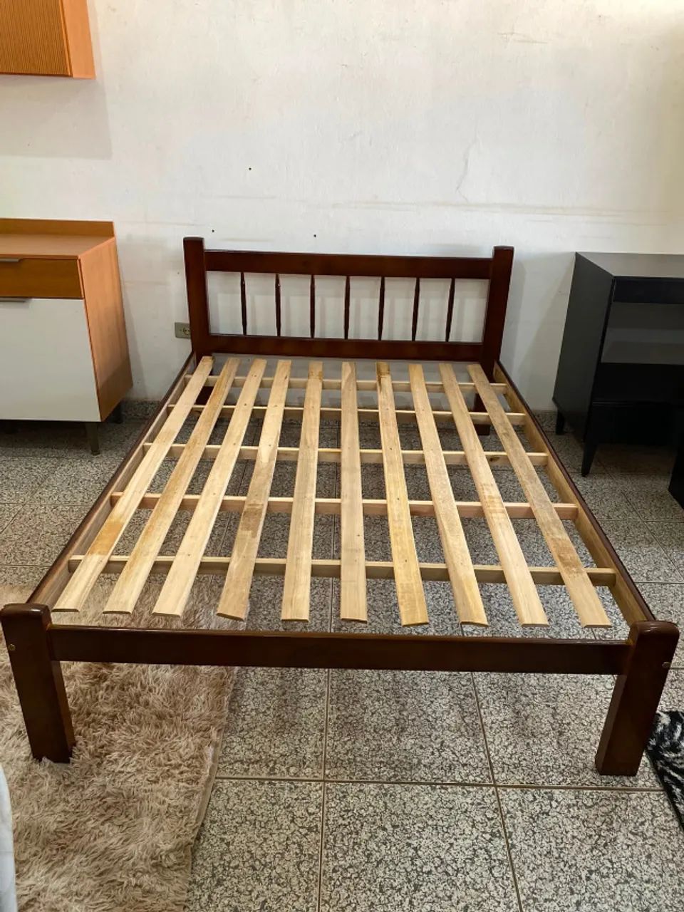 Cama de Casal de Madeira, Nova, Entrego 