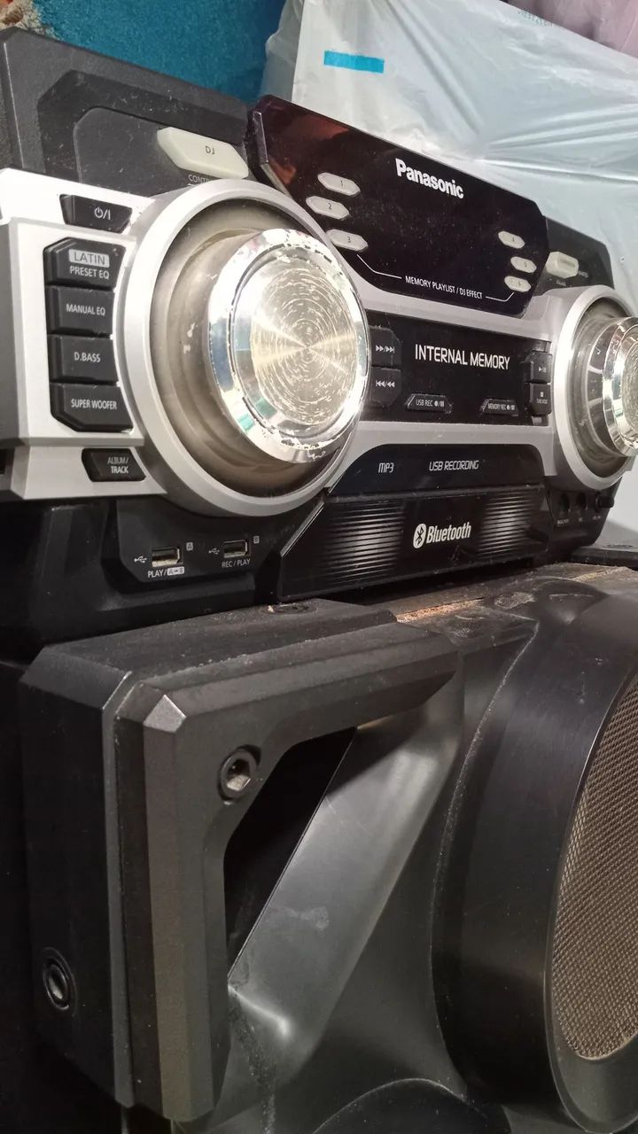 Aparelho de som + caixas PANASONIC 
