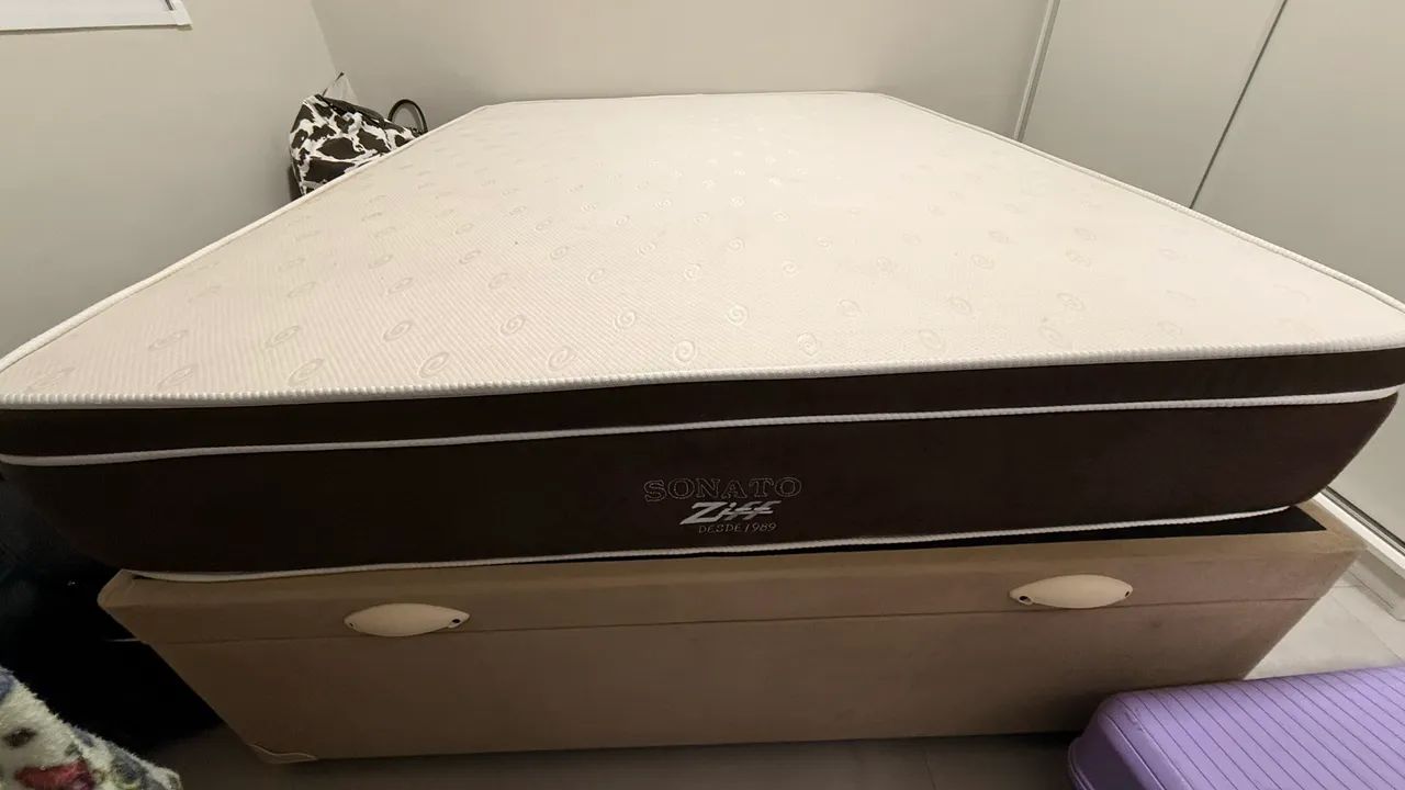 Cama box com baú 