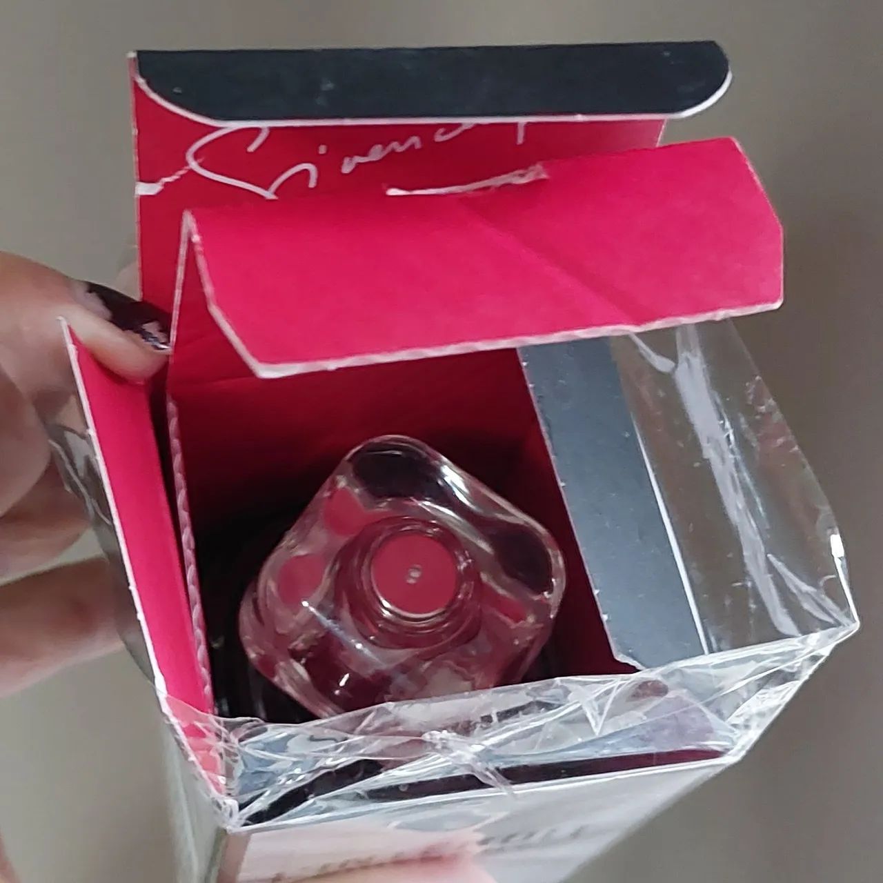 Perfume Givenchy L'Interdit 35 ml - Foto 2