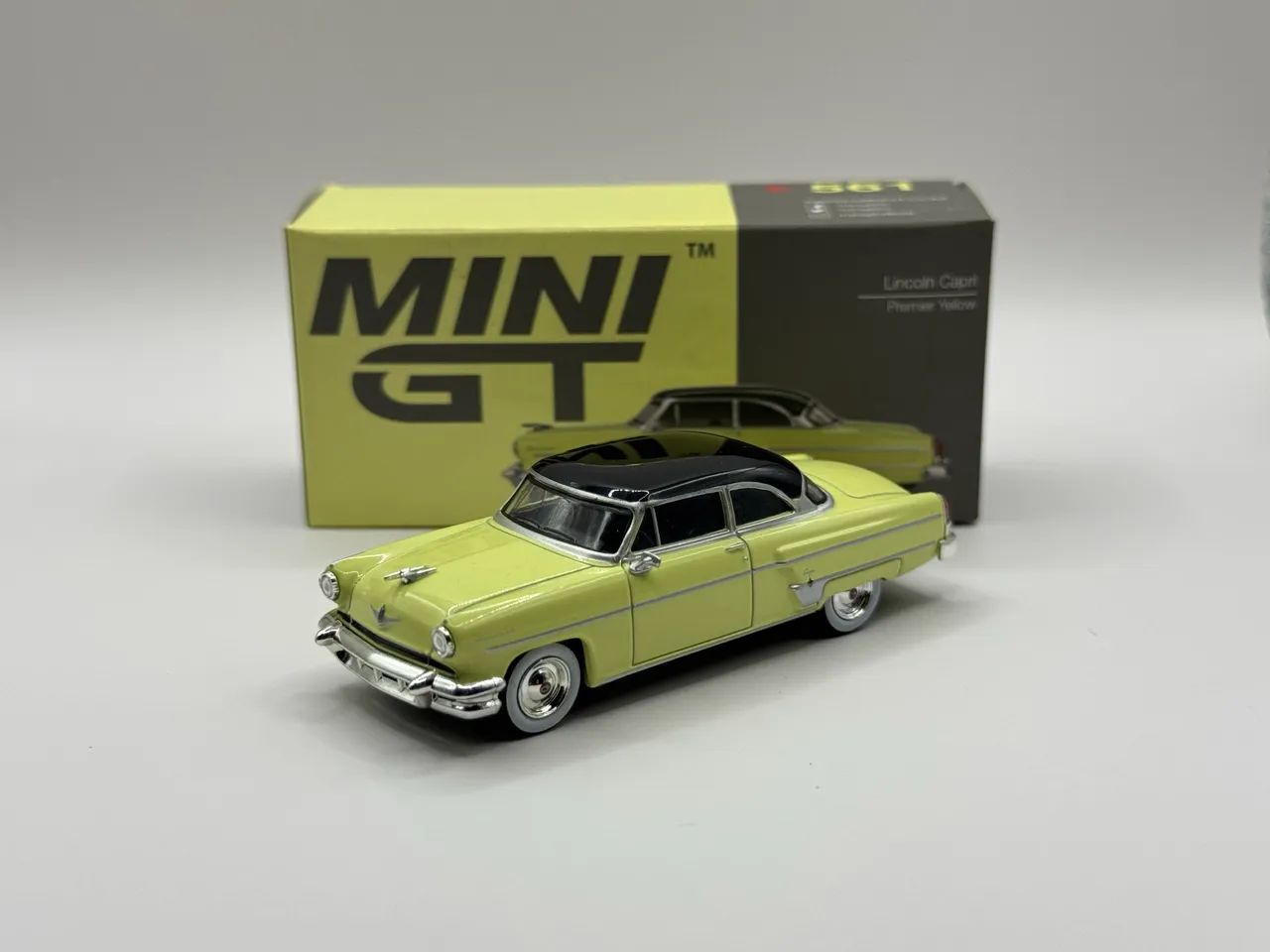Mini GT 561 - Lincoln Capri 1954 Premier Yellow - Hobbies e