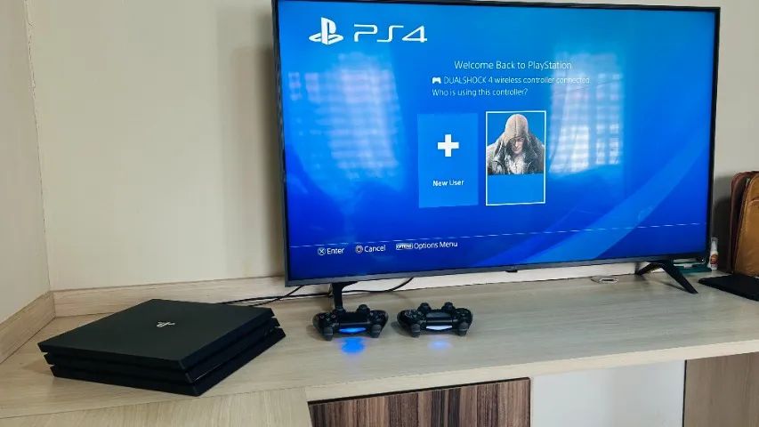 PS4 Pro 1Terabyte + 2 Controles Dualshock 4 - Foto 5