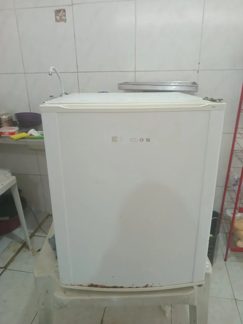 FRIGOBAR ELETROLUX R$ 300 ZAP( * 