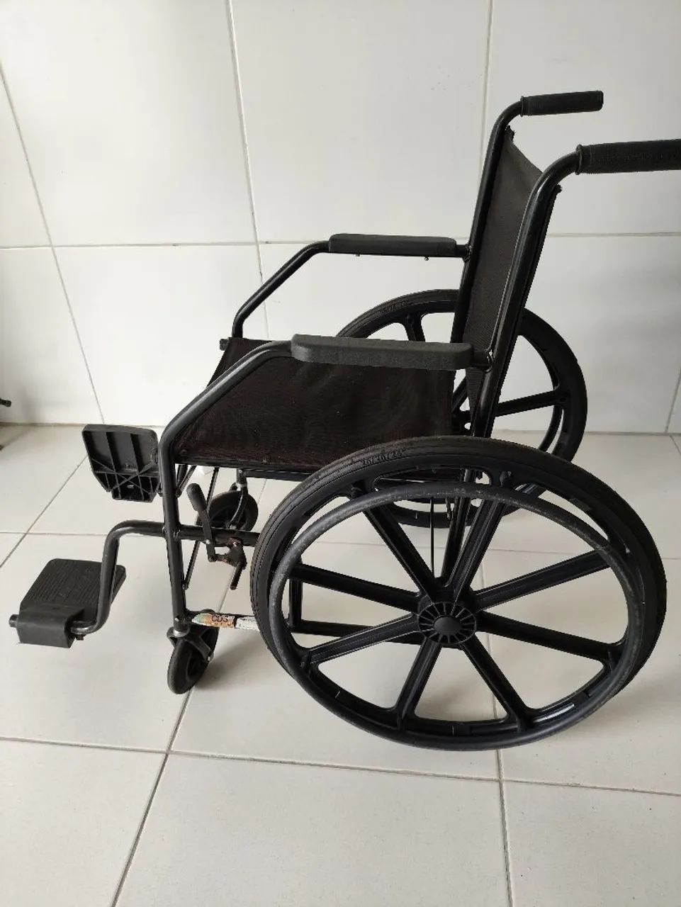 Cadeira de rodas - Foto 3