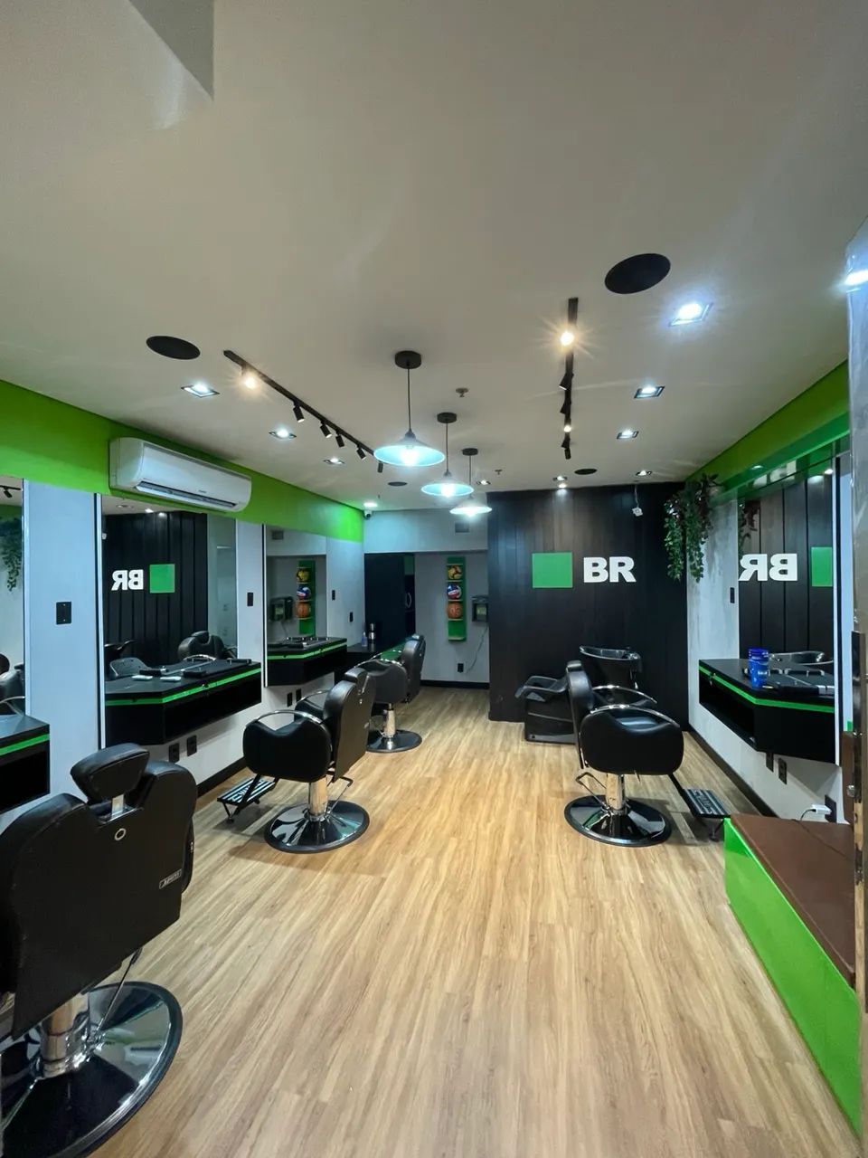 Barbearia Completa à Venda em BH - Negócio em Funcionamento
