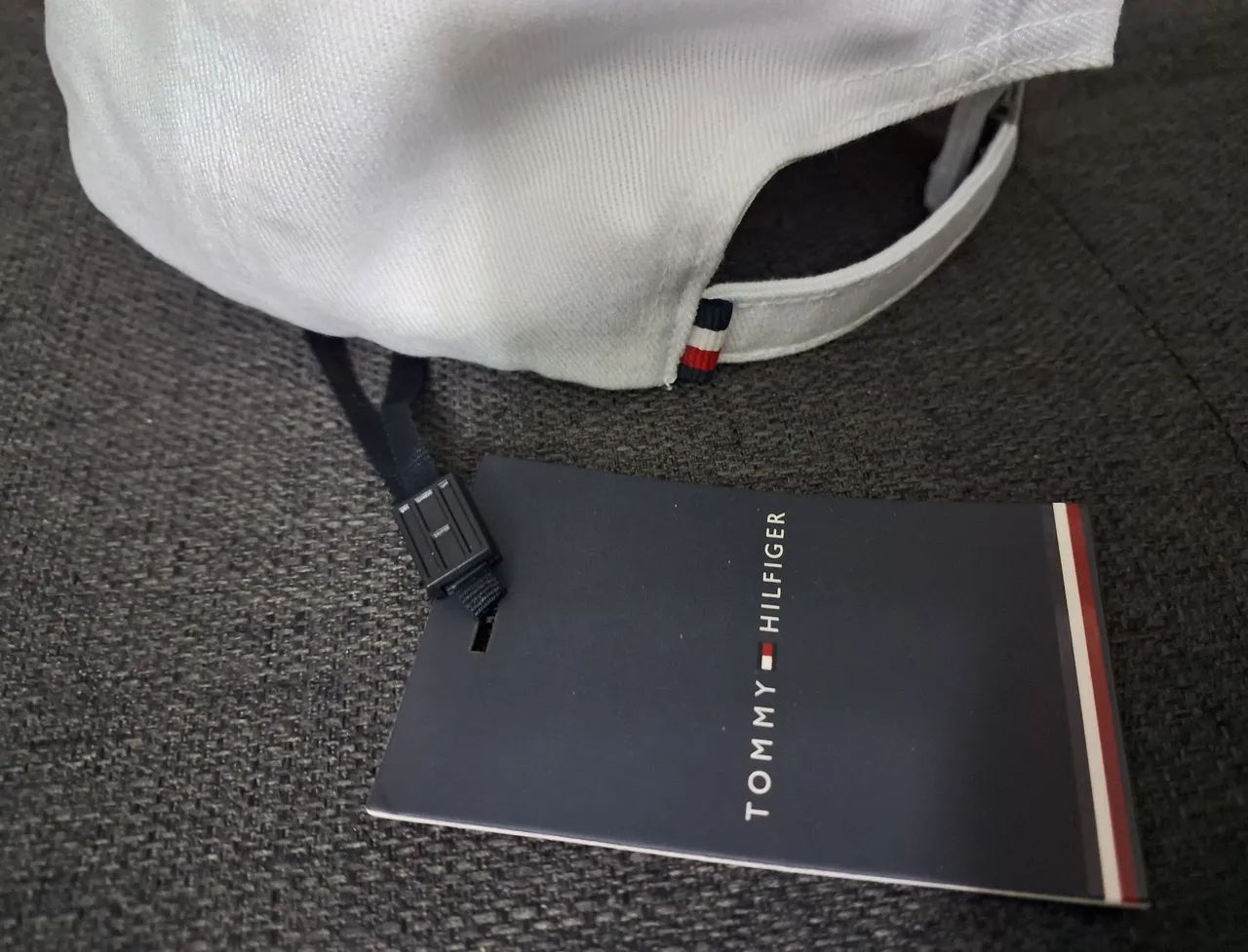 Boné Tommy Hilfiger Branco - Novo Original  - Foto 5