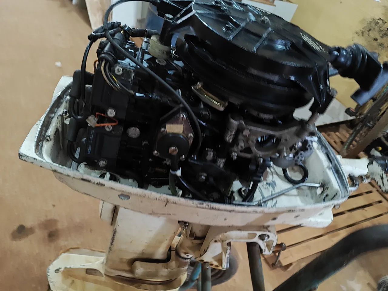 Motor de popa Johnson 25 moderno. * - Foto 3