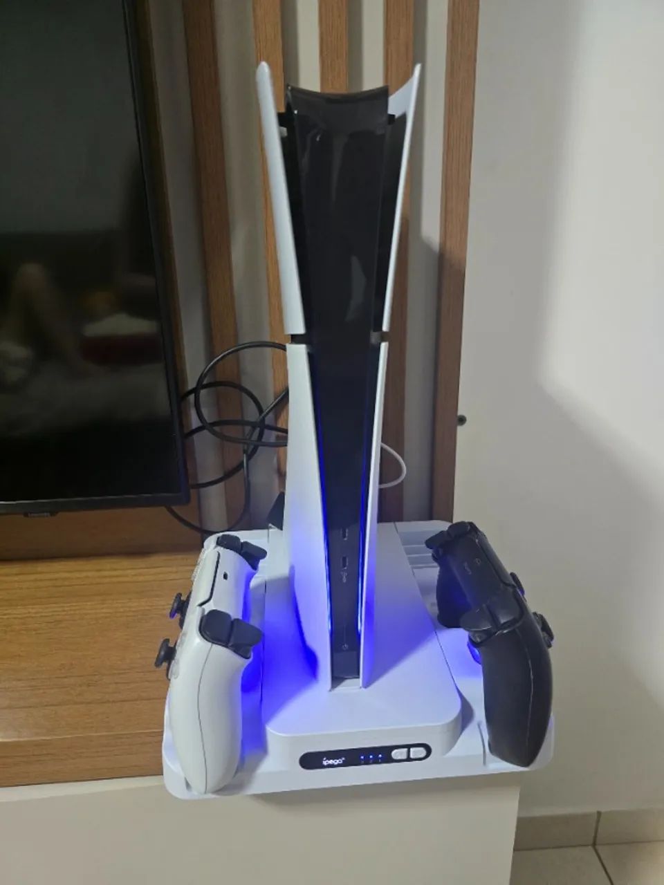 PS5 SLIM DIGITAL 1TB + 2 CONTROLES -