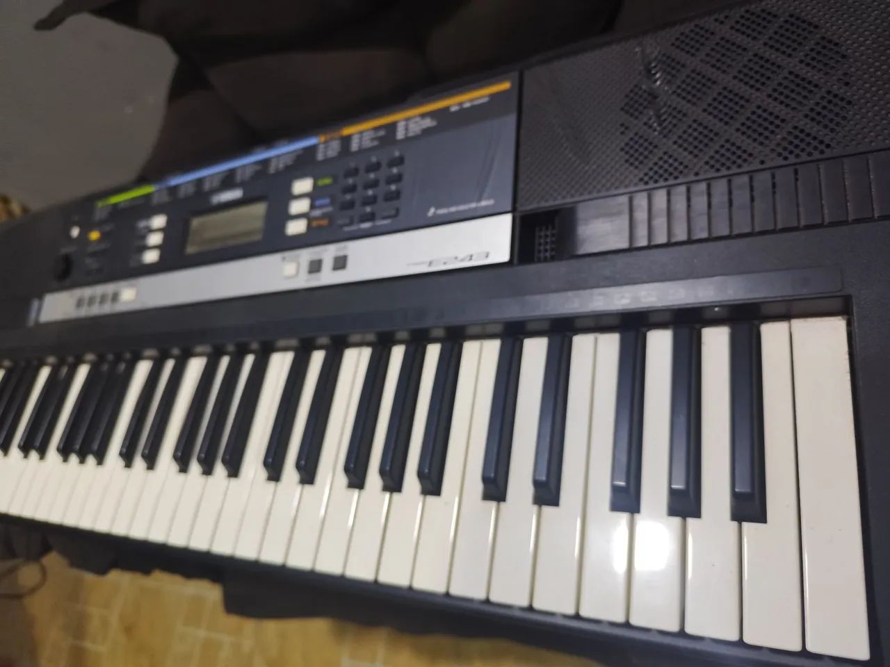 Teclado yamaha psr E243 - Foto 3