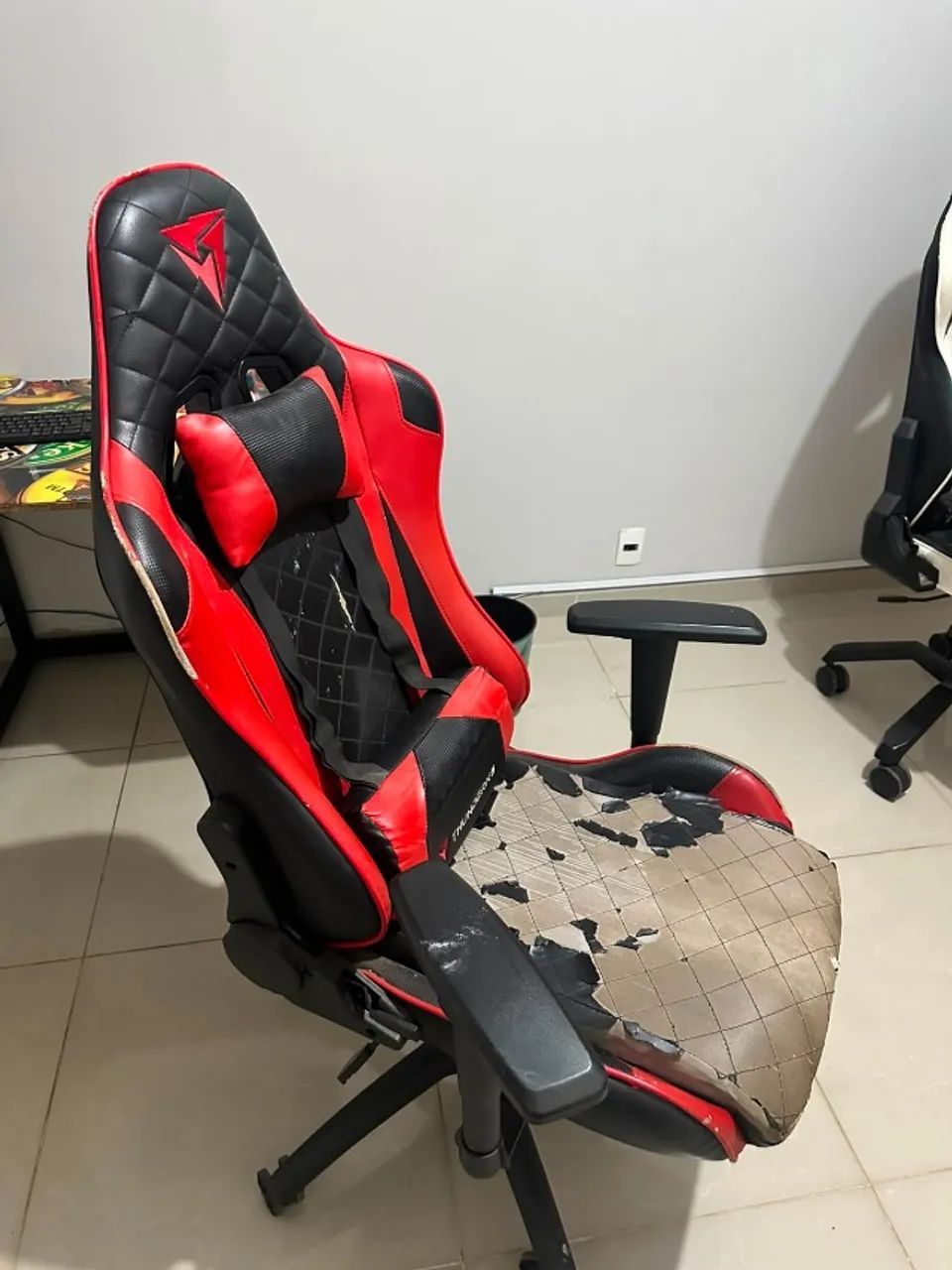 Cadeira Gamer usada - Foto 2