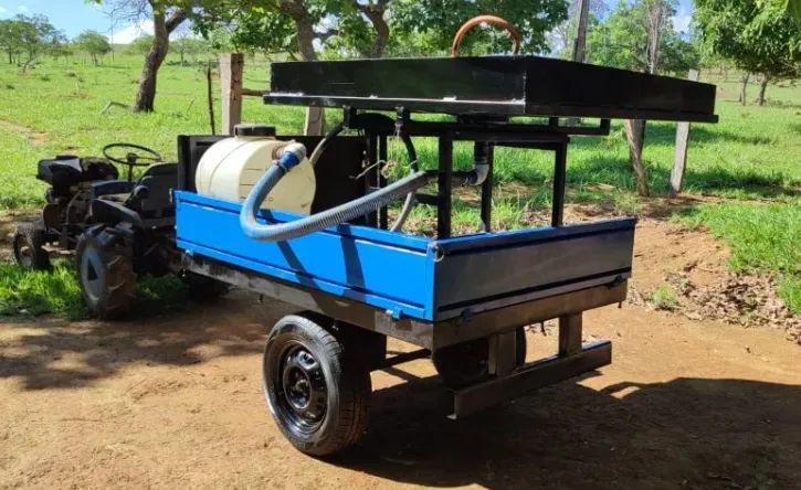 CARRETINHA AGRICOLA COM BANDEJÃO INOX APLICADOR DE DORMEX PARREIRA