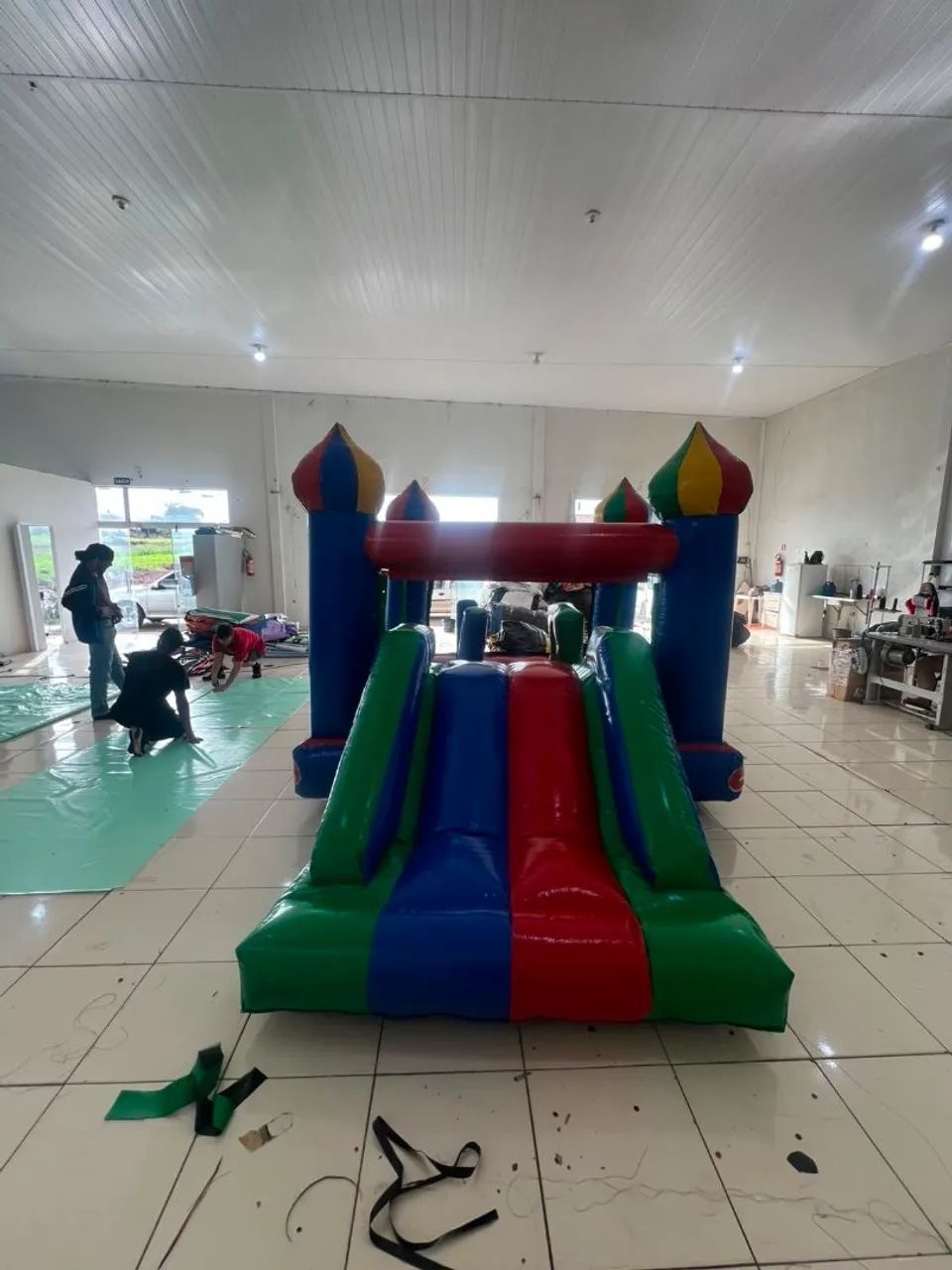 LOCAÇÃO E VENDA DE INFLAVEIS 