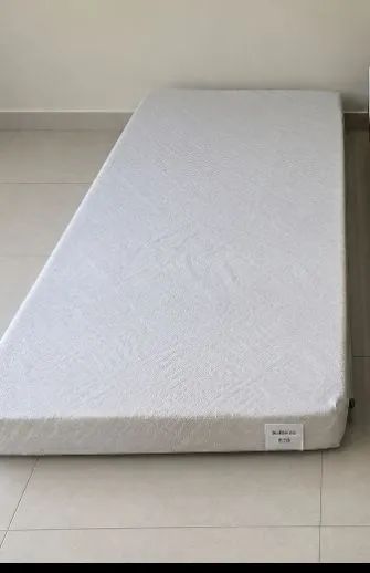 Vendo 3 colchões seminovos