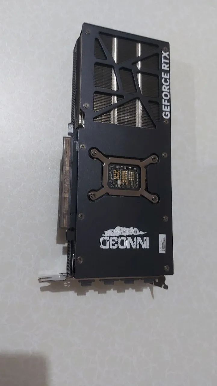 RTX 5070 INNO3D - Foto 3