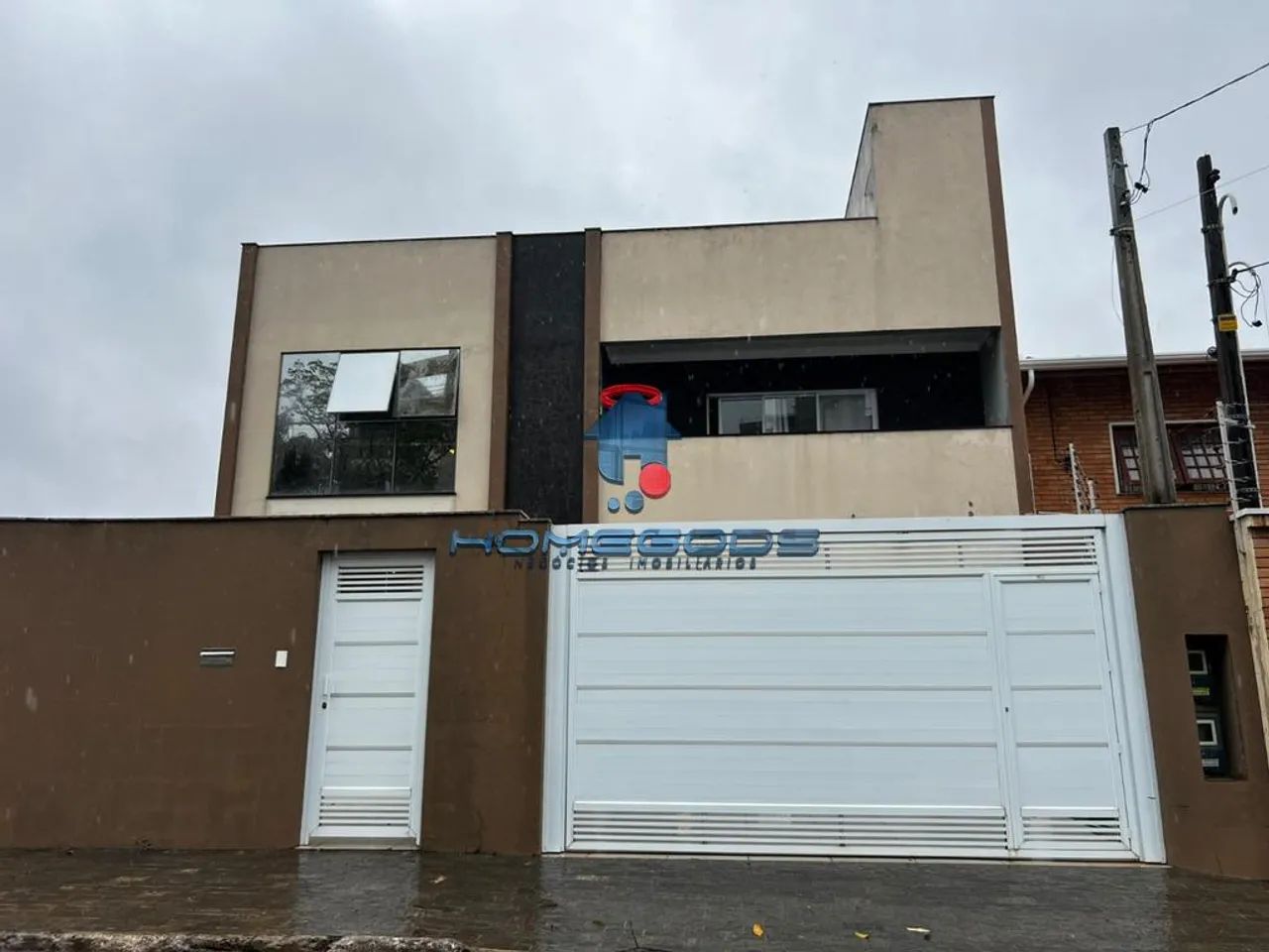 Casa comercial e residencial à venda com 400m² construídos, 4 suítes, 3 pavimentos com esp - Foto 2