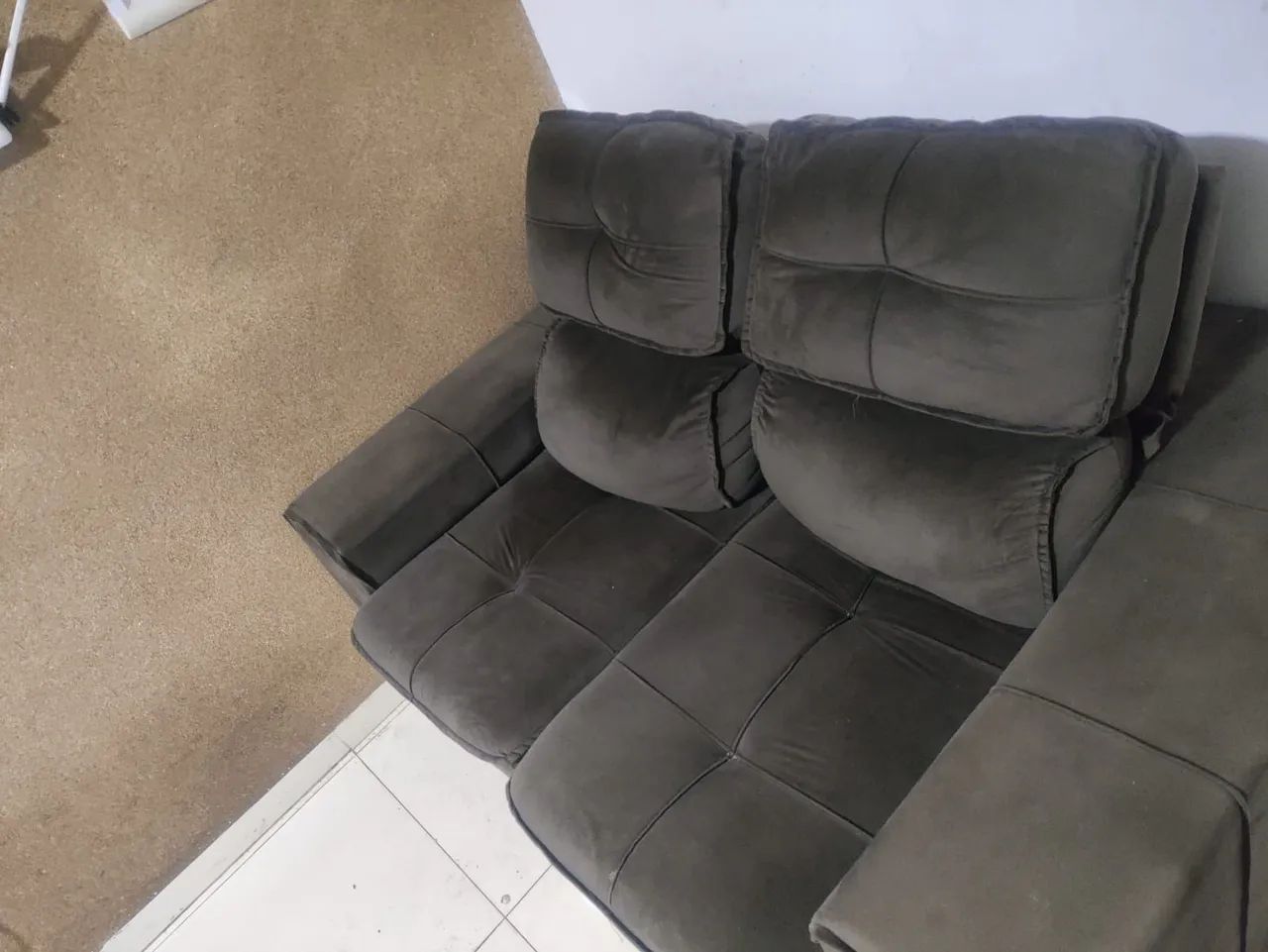 Vendo sofá retrátil semi novo 