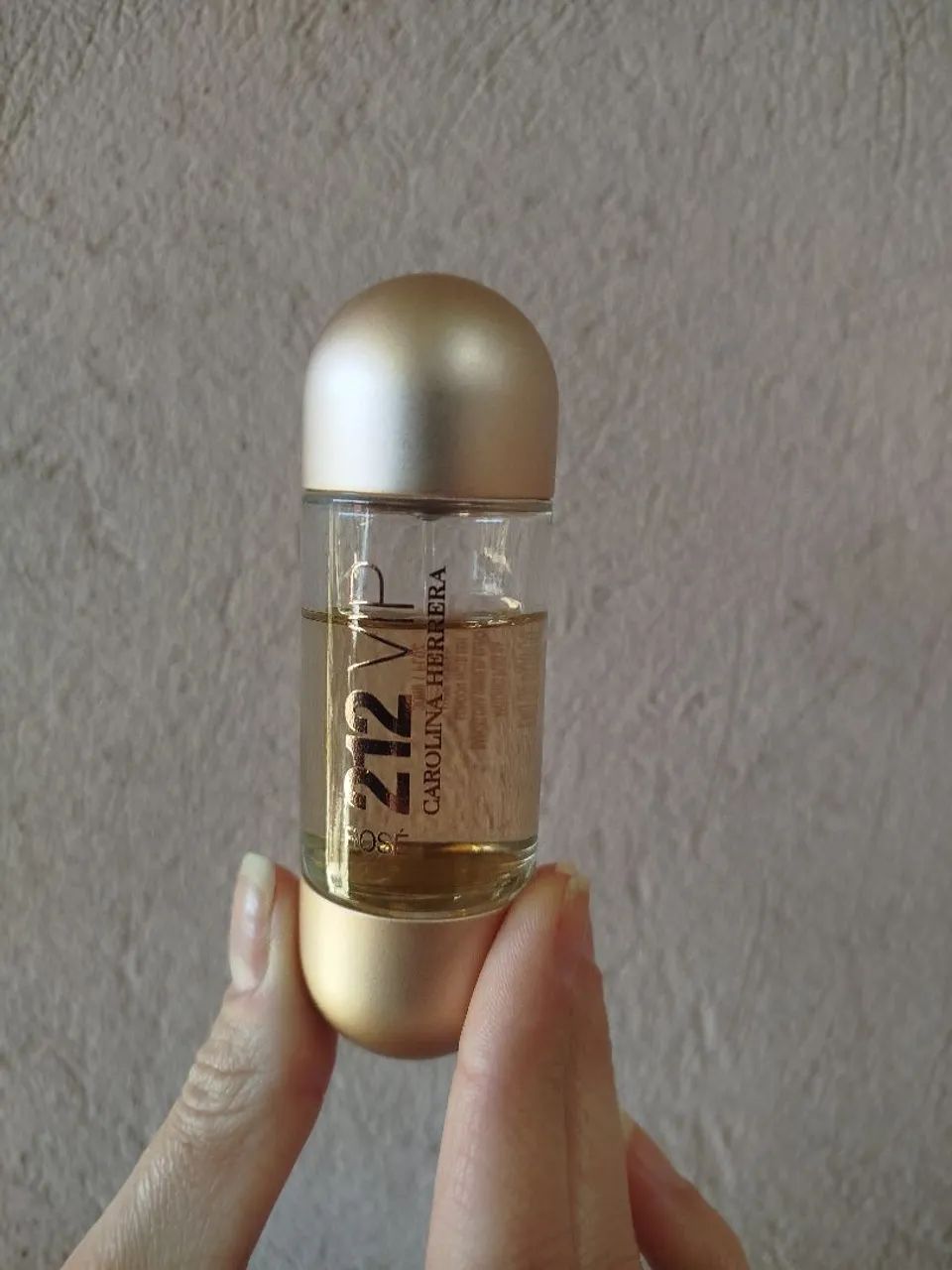 Perfume Carolina Herrera 212 vip Rosé  - Foto 2