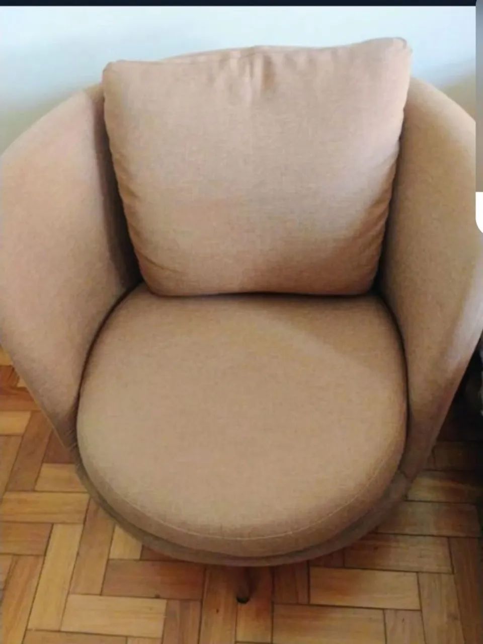 Vende se uma poltrona. - Foto 3