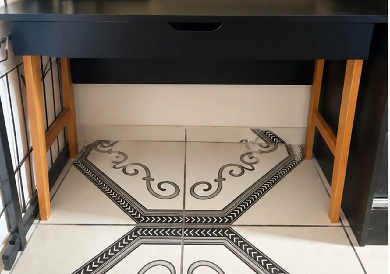 Vendo - Mesa para escritório com gaveta  - Foto 2