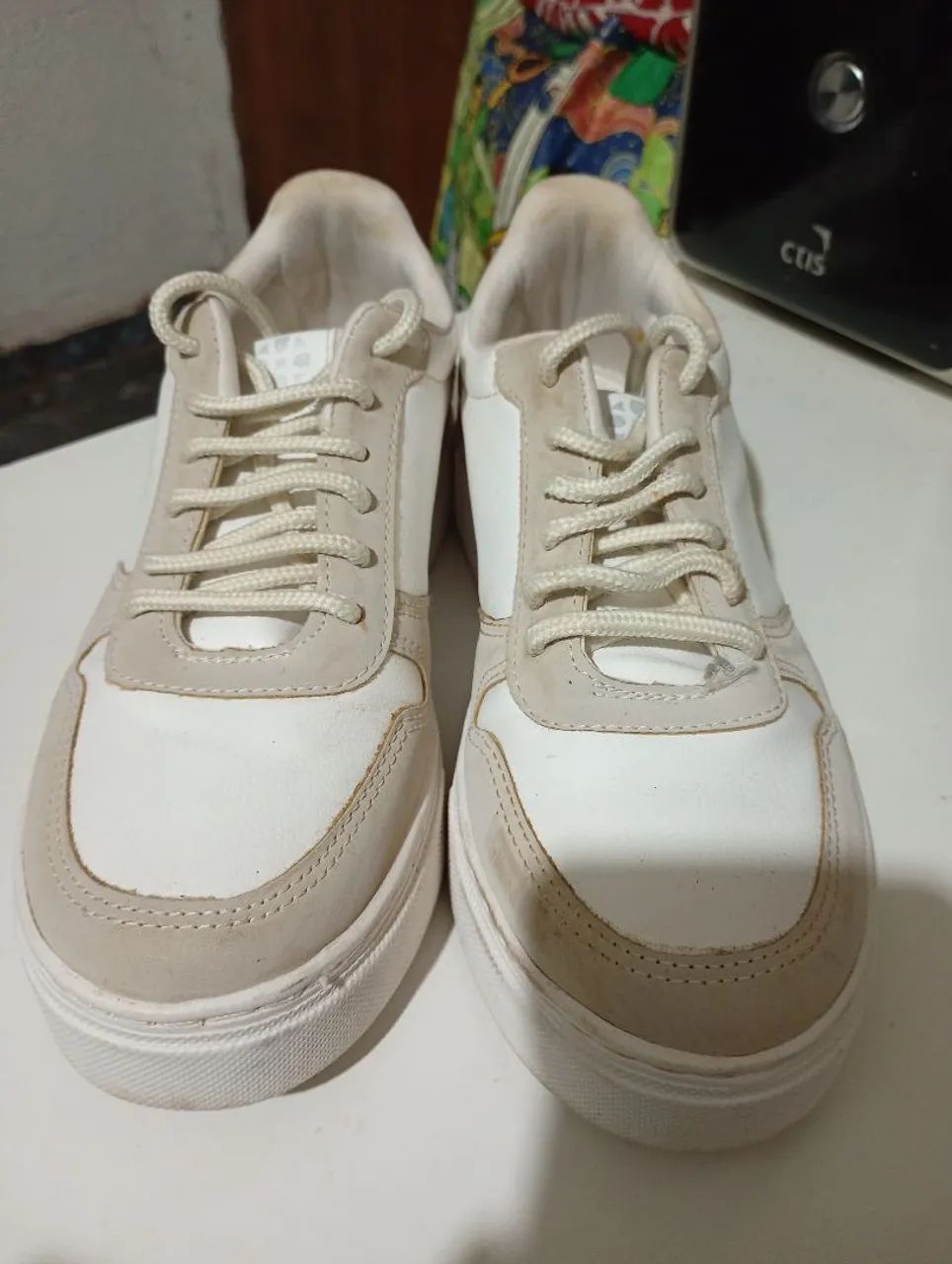 Tênis feminino Constance Tam. 37