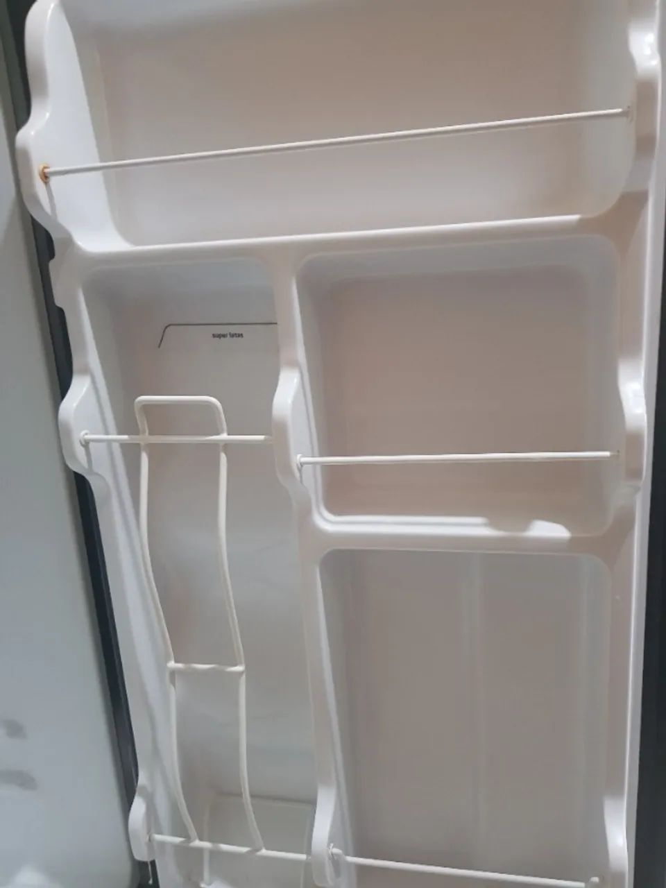 Frigobar 93L INOX 127V Midea - Foto 3