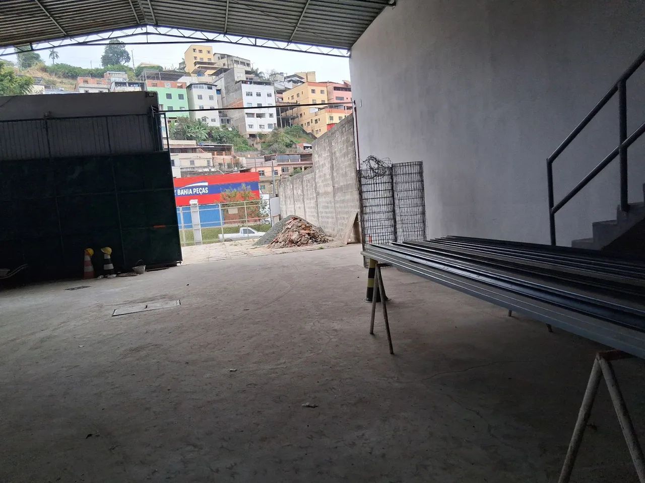 Galpão e pátio para Locação área total 470M2.  - Foto 3