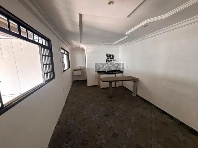 ALUGA-SE BARRACÃO COMERCIAL - Foto 3