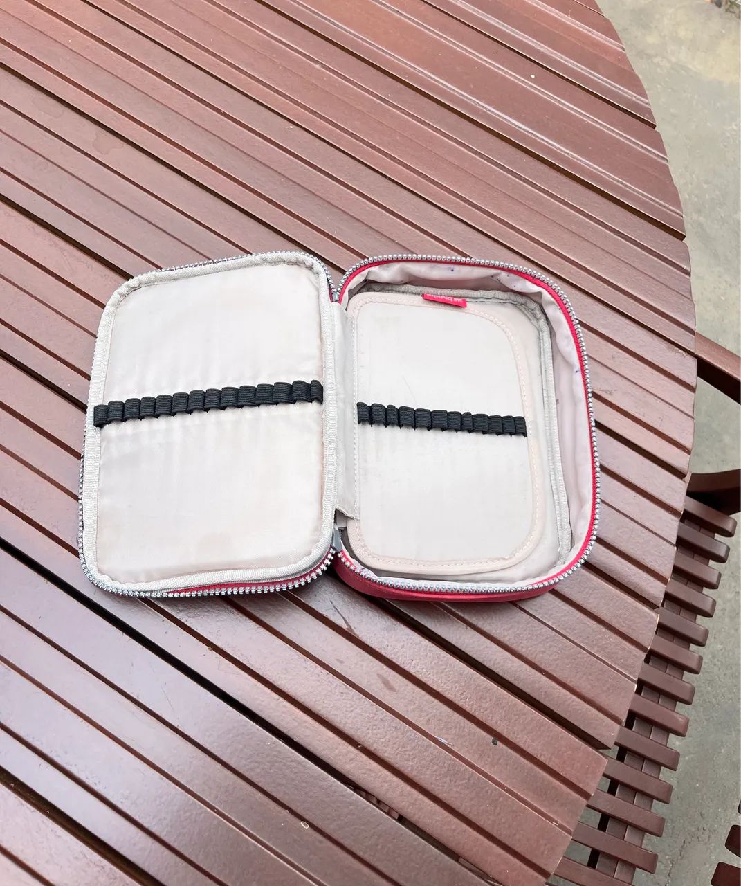 Estojo Kipling 100 Pens em ótimo estado  - Foto 2