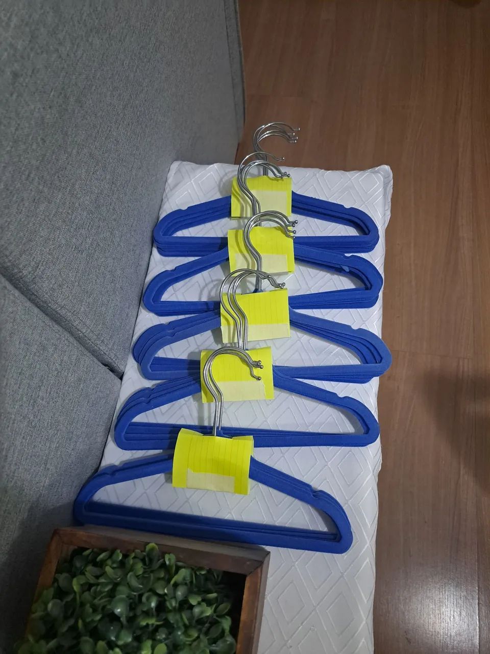 Cabides Infantis de Veludo Azul