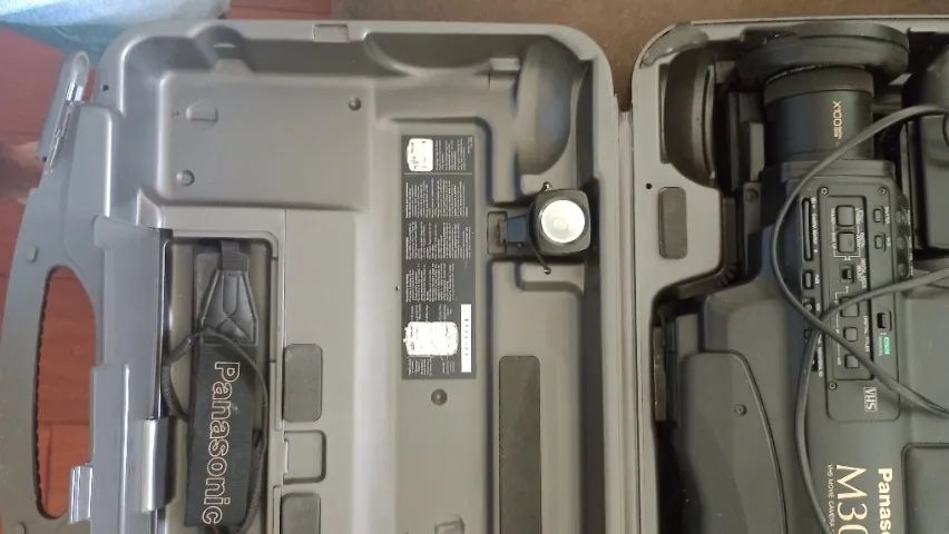 filmadora VHS Panasonic M3000  - Foto 2