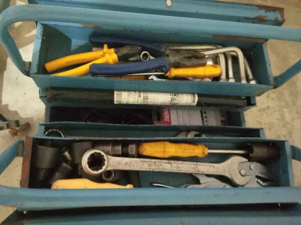 Trabalho de mecânico de várias profissões