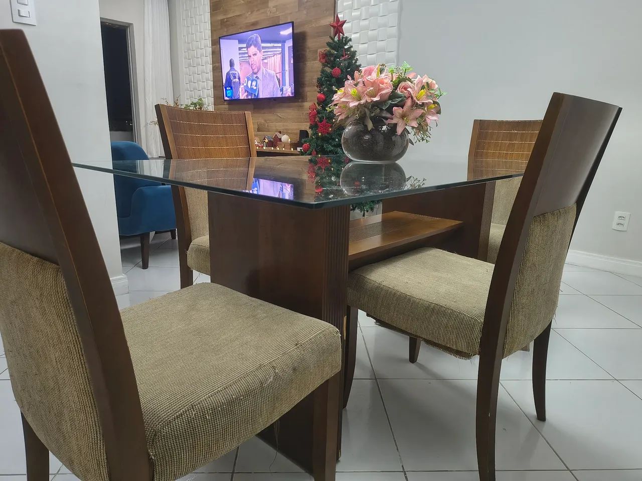 Mesa de madeira e vidro - Foto 3