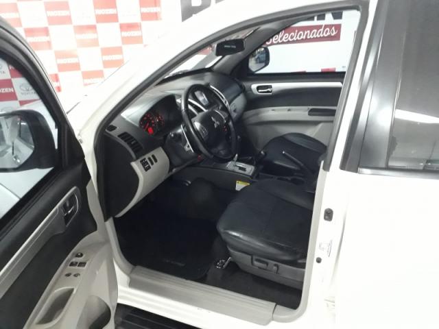 MITSUBISHI PAJERO DAKAR 3.2 HPE 4X4 7 LUGARES 16V TURBO INTERCOOLER DIESEL 4P AUTOMA. - Foto 9