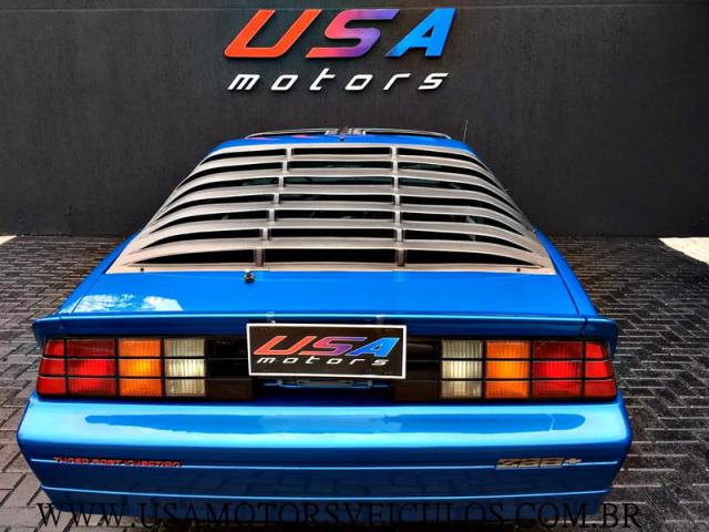 CHEVROLET CAMARO IROC Z 1985 - PLACA PRETA - Foto 4