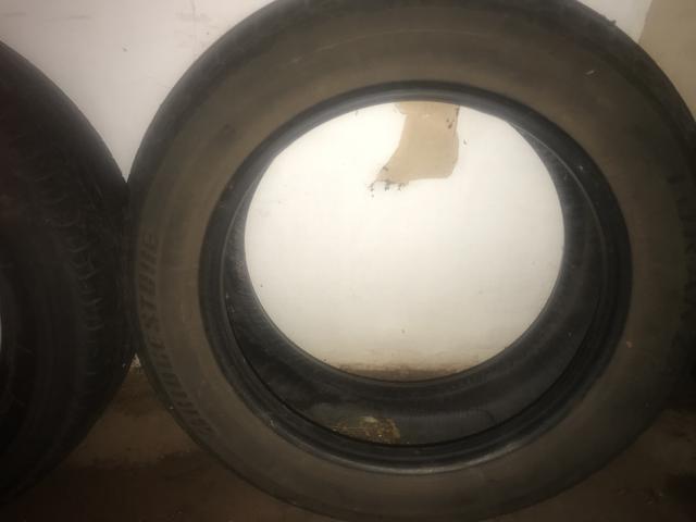 Pneu 185/60/15 Bridgestone meia vida