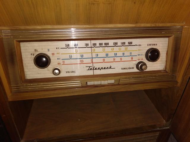 Antigo Rádio vitrola Telespark! - Foto 3