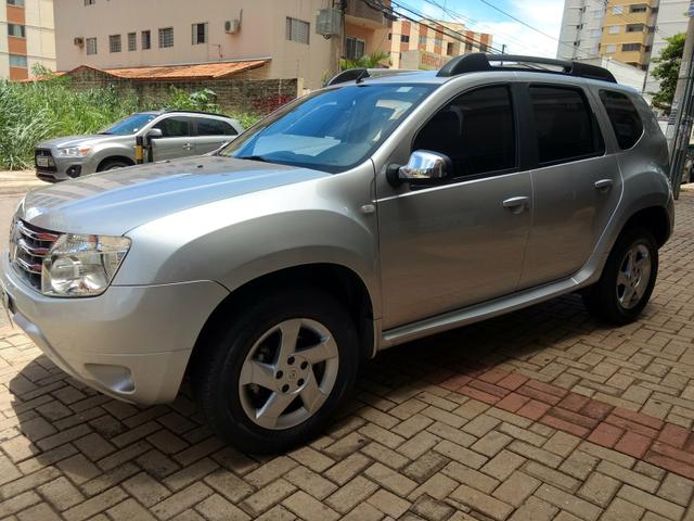 Duster Dynamique 2.0 automático com apenas 33 mil km única dona - Foto 5
