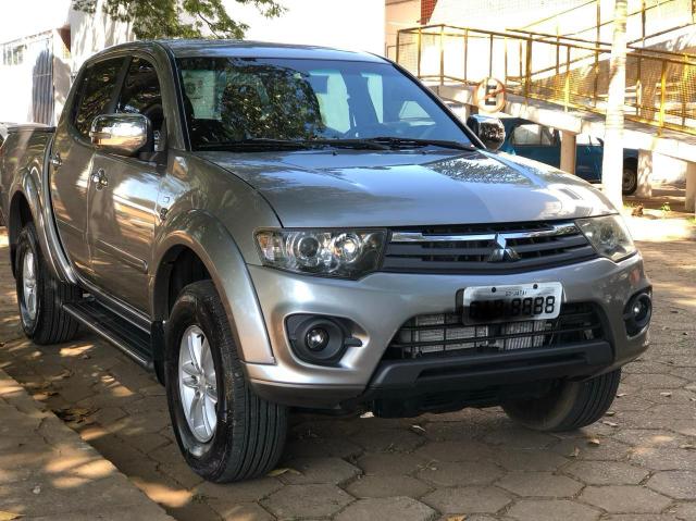 Vende-se L200 triton HPE