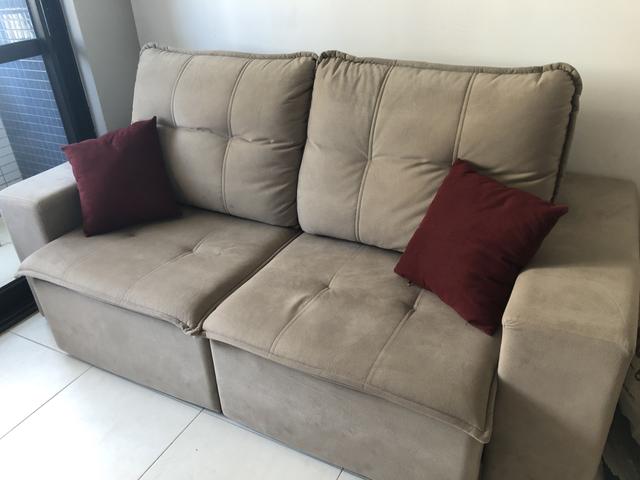Excelente sofá retrátil 3 lugares - Foto 2