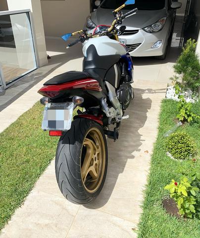 Moto HONDA CB 1000R - 2014 - Tricolor(Capitão América ) - Foto 4