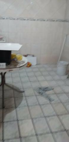 Aluga-se uma casa grande com garagem - Foto 6