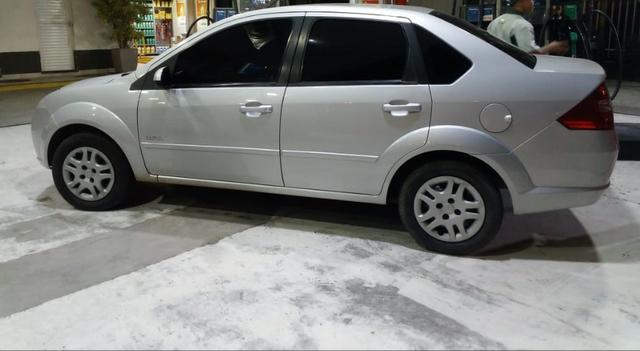 Vendo ford fiesta sedan 2009