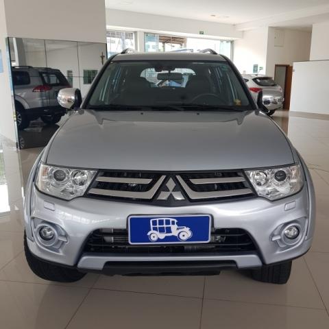 PAJERO HPE 3.2 4X4 AUT. 7 LUG. - Foto 2