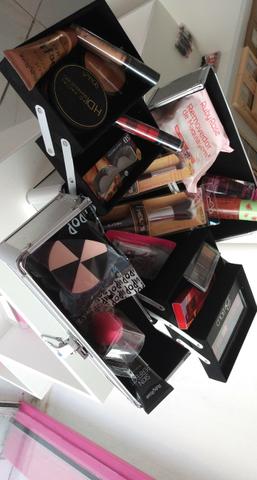 Maleta Maquiagem Completa Kits Ruby Rose, Dalla, Bella Femme (aceitamos cartões)