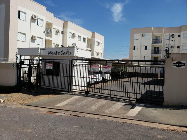 APTO 2 qtos sacada, 3° Andar cond monte carlo - Foto 17