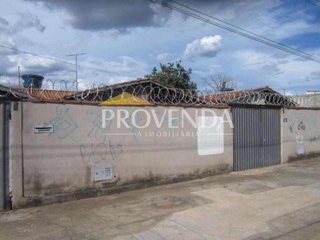Casa com 04 kitnets, mansões paraíso - aparecida de goiânia/go - Foto 2