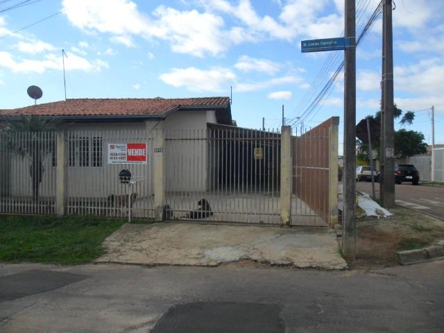 Casa com 03 dormitórios - Terreno de esquina - C120 - R$ 220.000,00